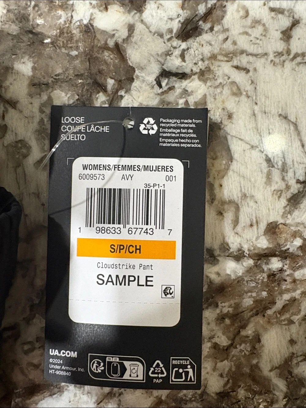 Women’s Under Armour Black Cloudstrike Pants Tag - Sample Label